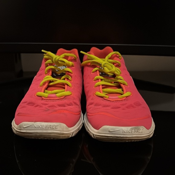 Nike Free TR Fit - Picture 2 of 5